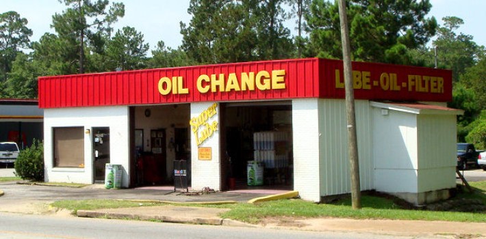 oil-change-thomasville-ga_411_01-710x350
